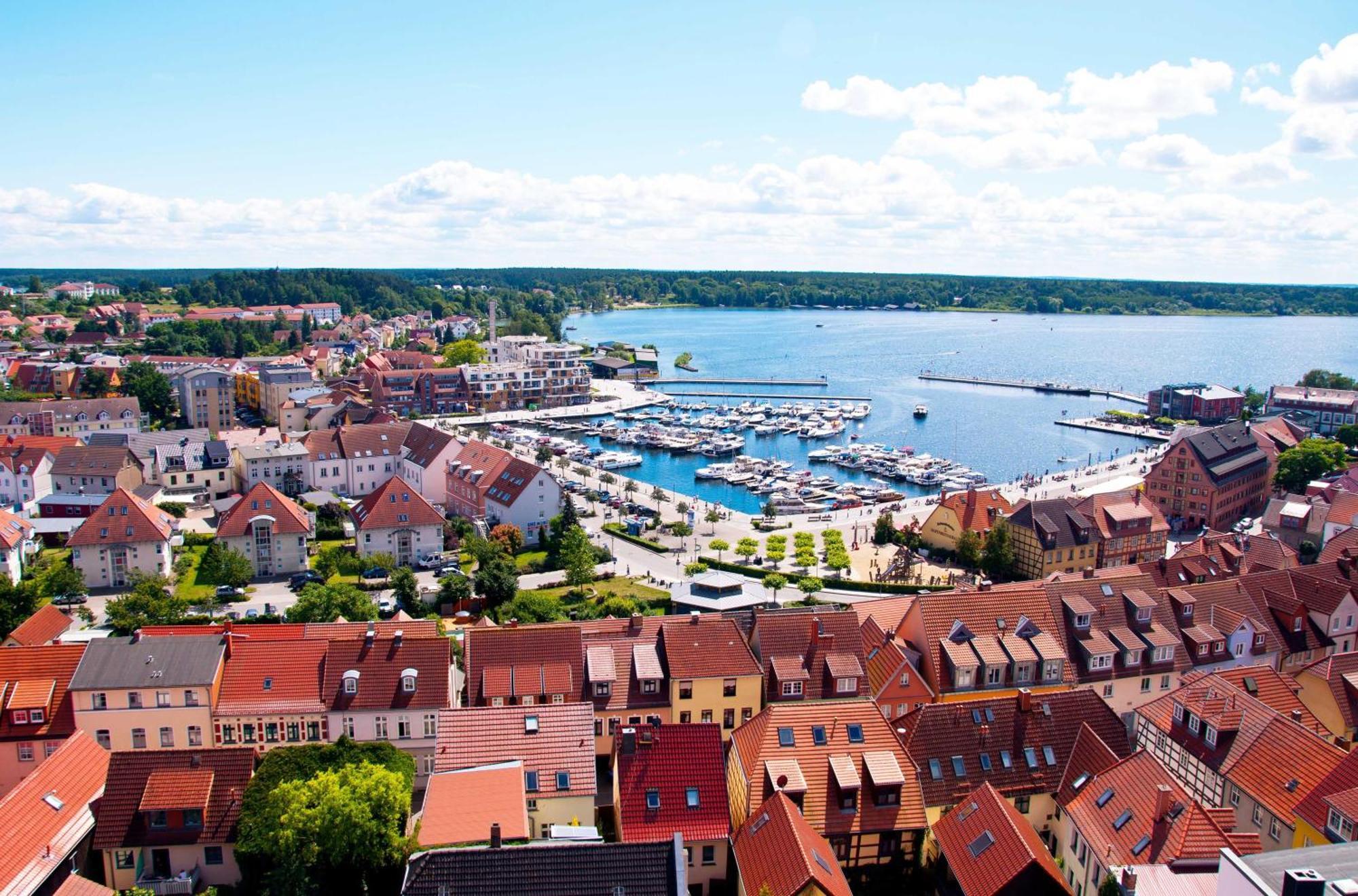 Ferienwohnung Weitblick In Waren วาเริน ภายนอก รูปภาพ